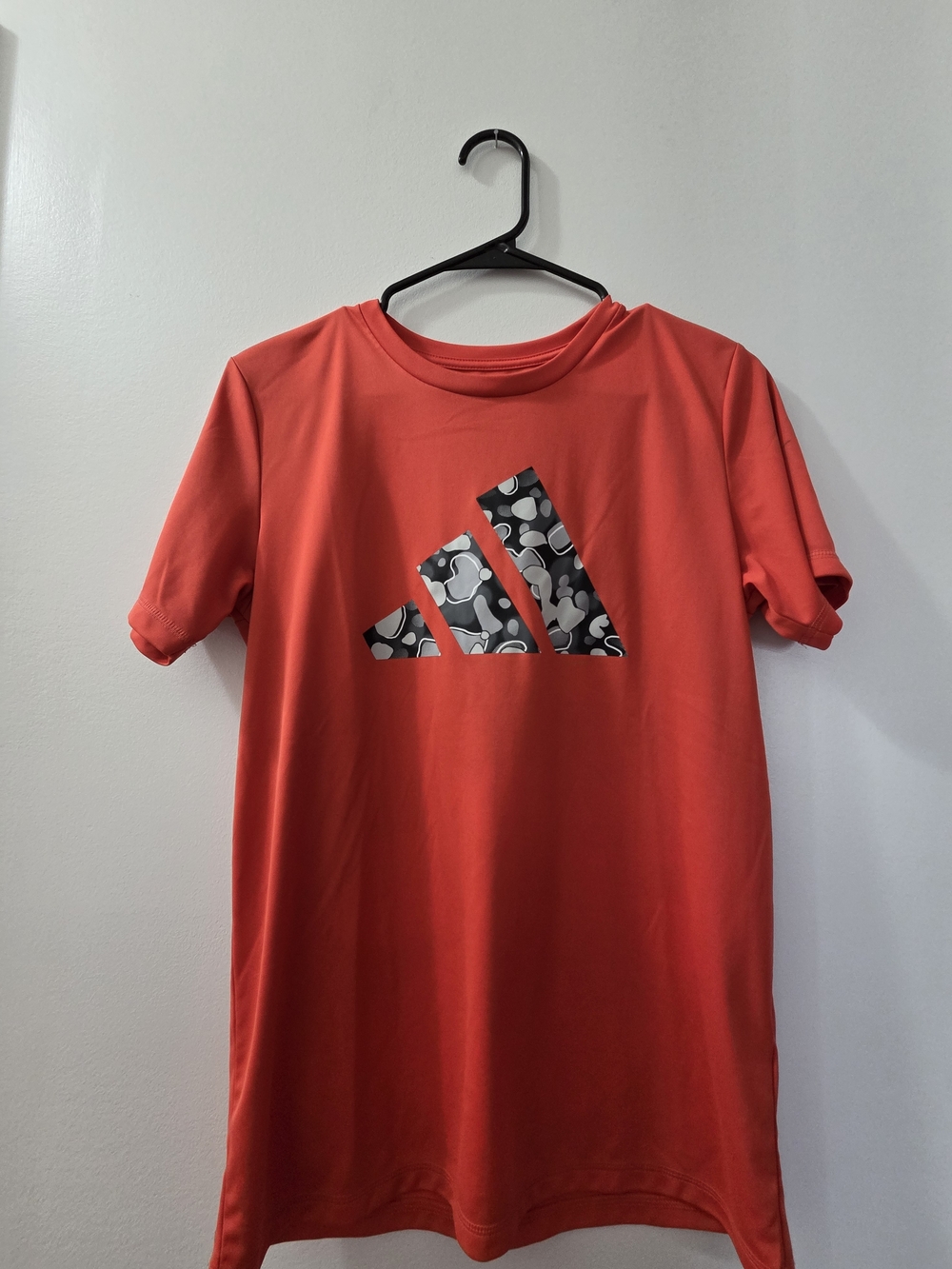 adidas Men’s Red Short-Sleeve Logo Tee